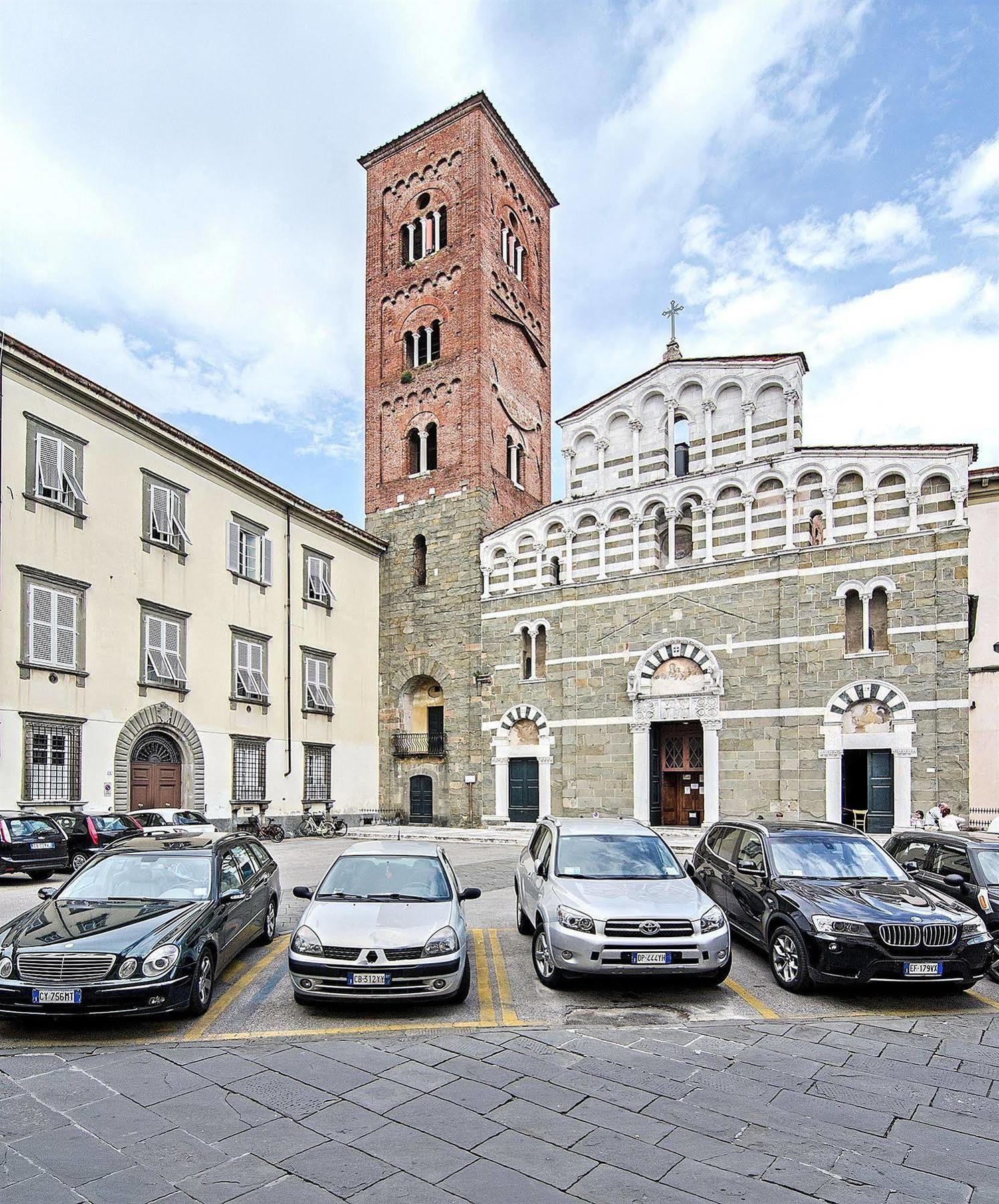 Dimora Dei Guelfi Luxury Rooms Lucca Exterior foto